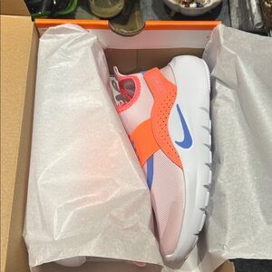 Nike Flex Runner 4.5 in Pink Foam and Royal Pulse